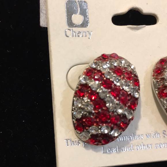 5 FOR $20! New crystals red and clear studS - Picture 3 of 5
